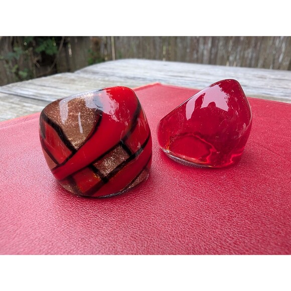 2 Vintage Glass Dome Rings, Red Statement Rings - Picture 7 of 8